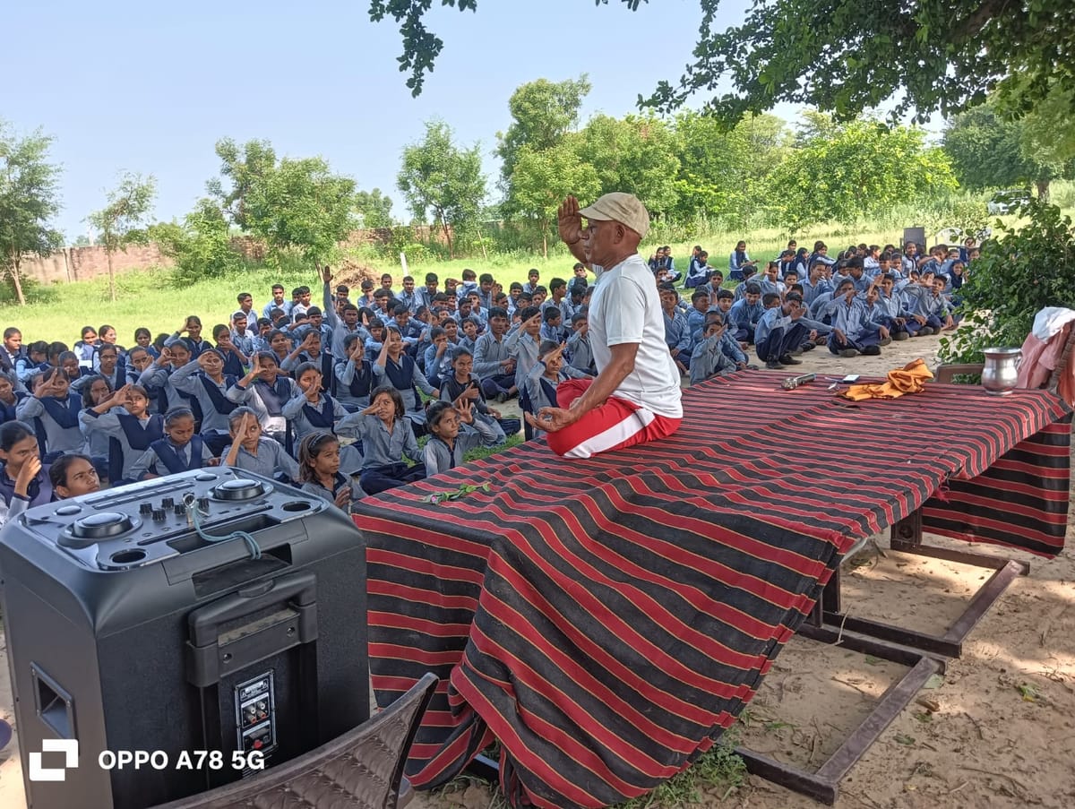 योगासन स्पोर्ट्स एसोसिएशन के तत्वाधान में योग विज्ञान शिविर का हुआ आयोजन