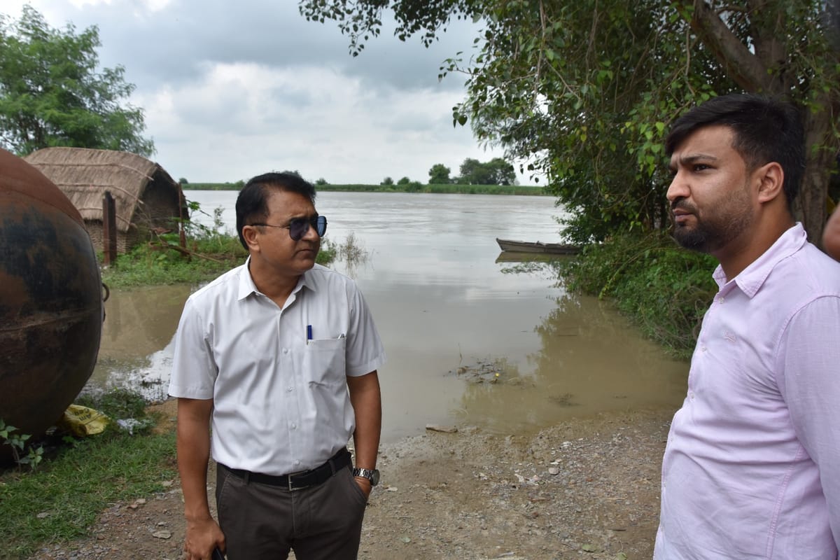 उपायुक्त डा. हरीश कुमार वशिष्ठ ने किया यमुना पुल व साथ लगते गांवों का निरीक्षण