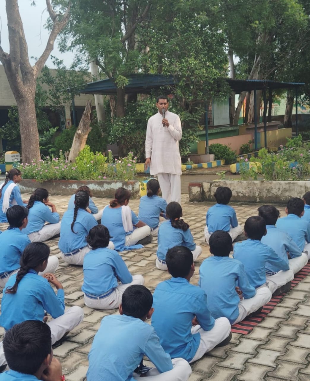 राजकीय माध्यमिक विद्यालय मंडकोला में मनाया गया हिंदी दिवस