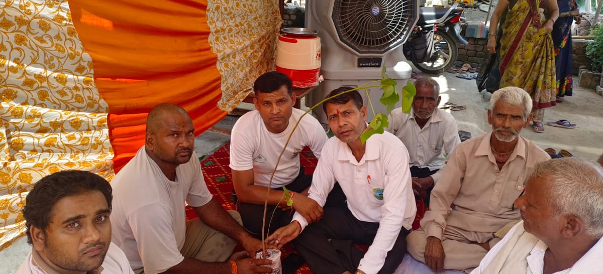 अपनों की स्मृति में देव वृक्ष लगाएं - आचार्य राम कुमार बघेल