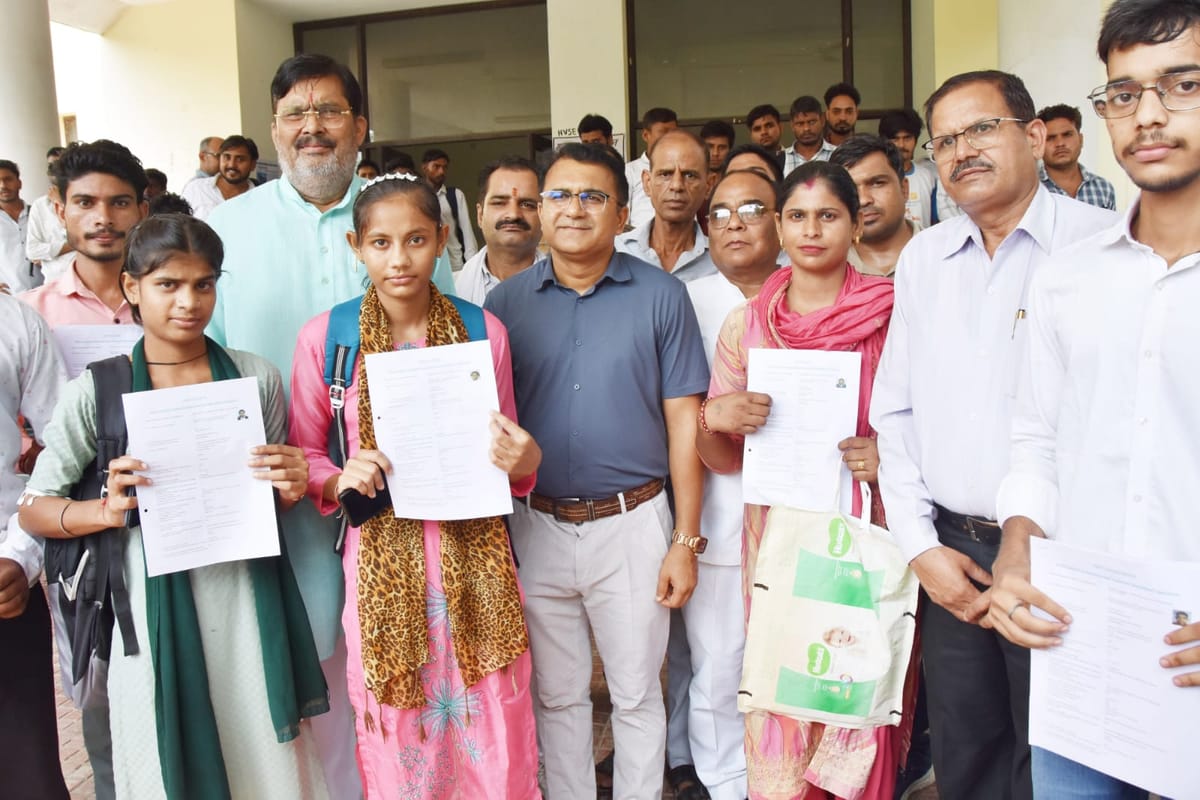 आईटीआई पलवल में हुए रोजगार मेले में 18 छात्रों को वितरित किए नियुक्ति पत्र