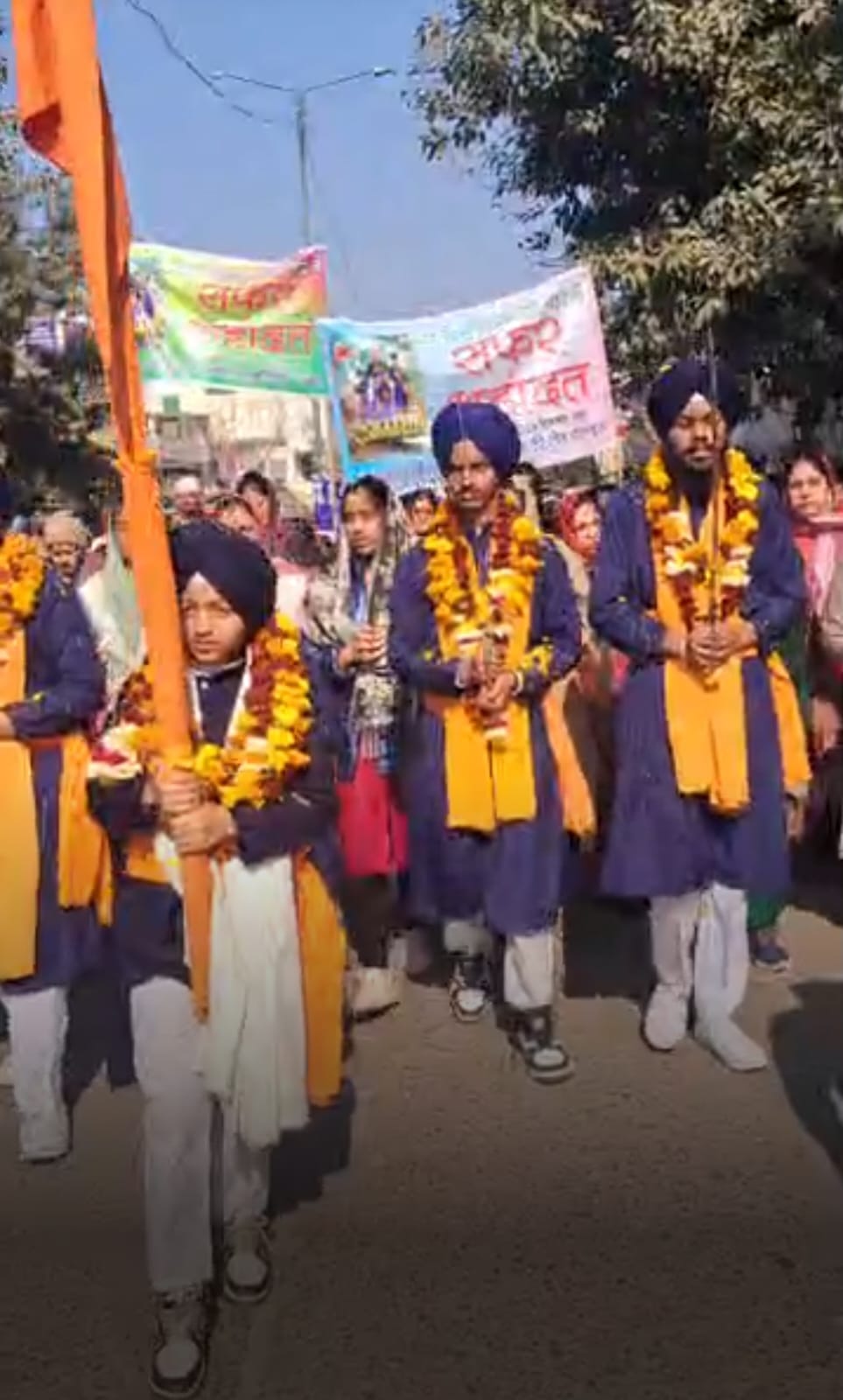 चार साहेबजादो की याद में पलवल में निकाली गई शोभा यात्रा