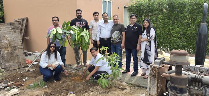 रोटरी क्लब पलवल संस्कार द्वारा सावन के महीने में किया गया पौधारोपण