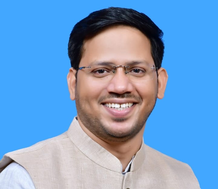 नगर परिषद चेयरमैन डॉ. यशपाल ने कुत्तों की नसबंदी व बंदरों पर नियंत्रण करने के लिये स्वीकृति प्रदान की