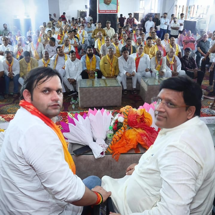 राजस्व मंत्री ने आल्हापुर गांव में महाराजा अग्रसेन भवन में प्रतिमा का किया अनावरण