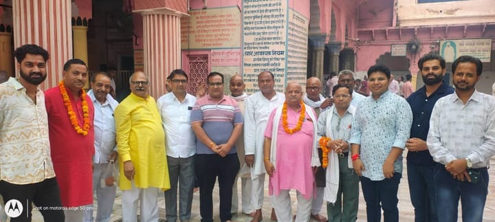 श्री बलदेव छठ मेला कमेटी पलवल ने चढ़ाई ध्वजा, भव्य मेले की तैयारियां शुरू