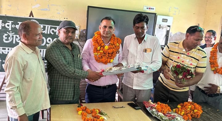 राजकीय वरिष्ठ माध्यमिक विद्यालय छांयसा में अंग्रेजी प्रवक्ता साजिद हुसैन का किया गया सम्मान समारोह