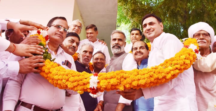 केंद्र व प्रदेश सरकार द्वारा करवाया जा रहा देश व प्रदेश का चहुंमुखी विकास - कृष्णपाल गुर्जर
