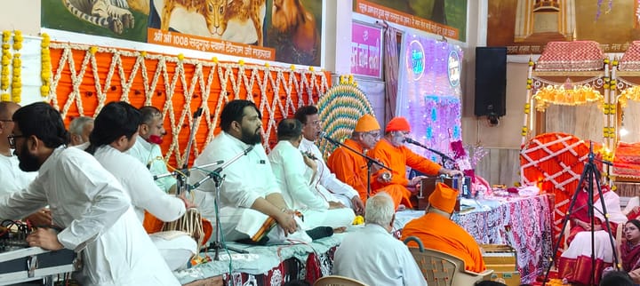 निरंतर प्रभु की सेवा और प्रार्थना से ईश्वर की प्राप्ति संभव है - स्वामी भगत प्रकाश जी महाराज